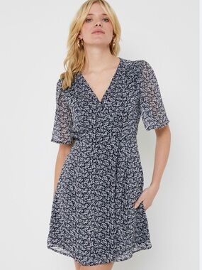 Grace & Mila Paris Imperial wrap Short Dress in abstract Navy print size medium